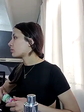 Celeste Moretti online show from December 2025 01:19:01 PM