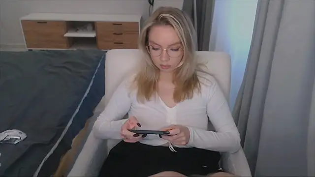 PolinaXXXXJones online show from November 2025 07:14:02 AM