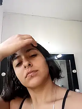 Snapshot of Die-kattyy chatting on November 2025 09:35:01 PM Die-kattyy online show from November 2025 09:35:01 PM