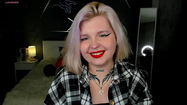 Snapshot of shadow_purr chatting on November 2025 08:03:02 AM shadow purr online show from November 2025 08:03:02 AM