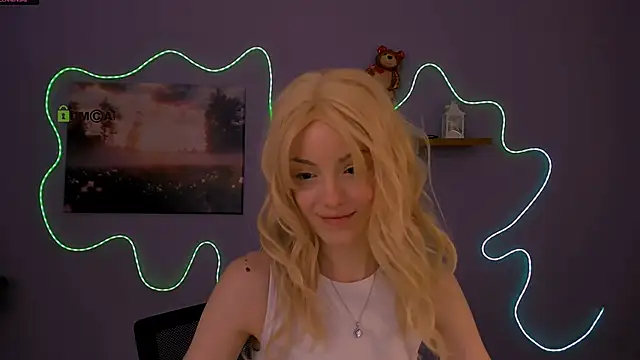 mia starrr  online show from March 2026 07:55:02 PM