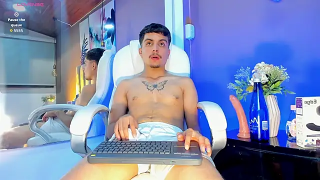 Snapshot of NicolasRey1 chatting on November 2025 06:57:01 AM NicolasRey1 online show from November 2025 06:57:01 AM