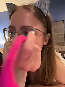 EveLunny online show from April 2026 02:18:01 AM