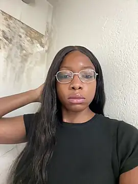 Snapshot of SwissMirelle chatting on November 2025 04:07:02 PM SwissMirelle online show from November 2025 04:07:02 PM