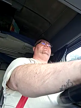 Grase44 online show from April 2026 05:27:01 AM