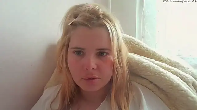 Snapshot of HornyElena chatting on May 2026 10:31:02 AM HornyElena online show from May 2026 10:31:02 AM