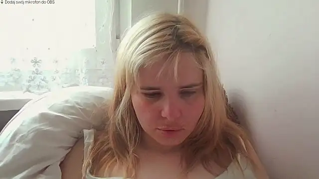 Snapshot of HornyElena chatting on May 2026 04:14:02 PM HornyElena online show from May 2026 04:14:02 PM