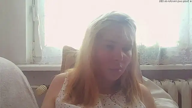 Snapshot of HornyElena chatting on May 2026 03:08:01 PM HornyElena online show from May 2026 03:08:01 PM