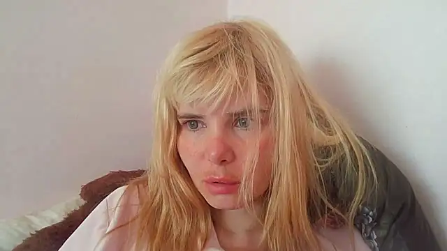 Snapshot of HornyElena chatting on July 2026 08:27:02 AM HornyElena online show from July 2026 08:27:02 AM