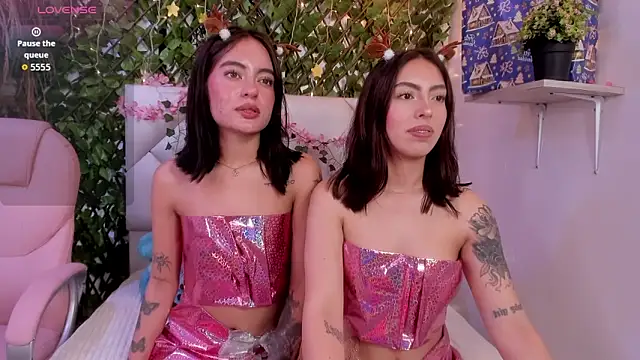 Eiimy Milleer  online show from December 2025 04:58:01 PM