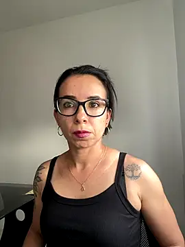 Vicky ro online show from November 2025 09:41:02 PM