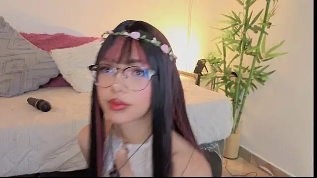  ViolletteNoir  online show from March 2026 08:17:01 PM