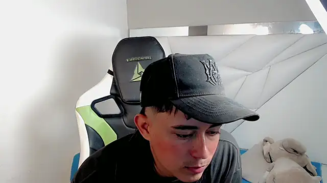 Tatann 18 online show from December 2025 03:59:02 AM