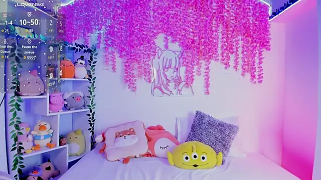 Snapshot of _hanna_sky chatting on November 2025 03:56:01 PM hanna sky online show from November 2025 03:56:01 PM