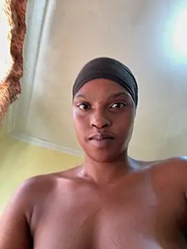 Snapshot of NiaLong21_ chatting on March 2026 10:43:02 AM NiaLong21 online show from March 2026 10:43:02 AM