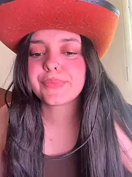 candicewest  online show from April 2026 04:36:02 PM