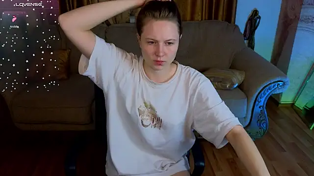 HolyBabyDoll online show from November 2025 05:02:02 AM