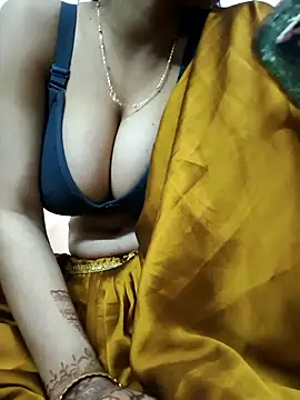 Snapshot of SexySwatii chatting on February 2026 04:51:02 AM SexySwatii online show from February 2026 04:51:02 AM