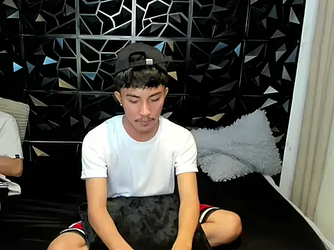 Urloverhardcock online show from April 2026 06:31:02 PM