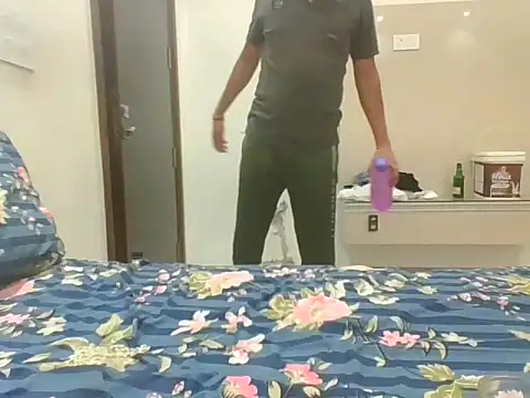 Snapshot of richiirichhh123 chatting on November 2025 03:45:02 PM richiirichhh123 online show from November 2025 03:45:02 PM