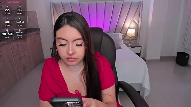 Maya vexx online show from December 2025 06:04:02 PM