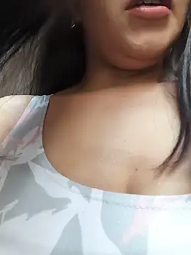Snapshot of ALEJA__22 chatting on June 2026 12:11:01 PM ALEJA 22 online show from June 2026 12:11:01 PM