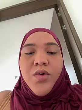 sweetmuslim01 online show from May 2026 08:03:01 PM