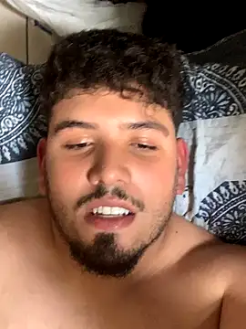 Snapshot of Bbbtro chatting on December 2025 05:33:02 PM Bbbtro online show from December 2025 05:33:02 PM