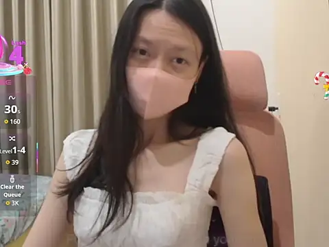 Lil-Cherries online show from November 2025 07:24:01 PM