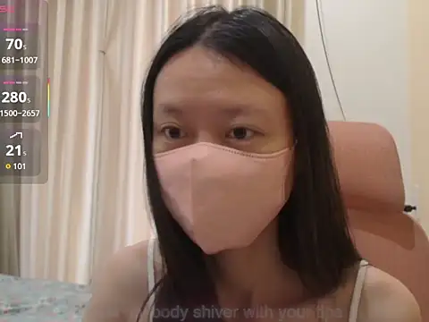 Lil-Cherries online show from November 2025 02:25:02 AM