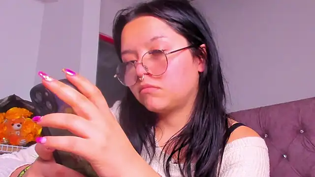 amy  a online show from April 2026 06:27:02 AM