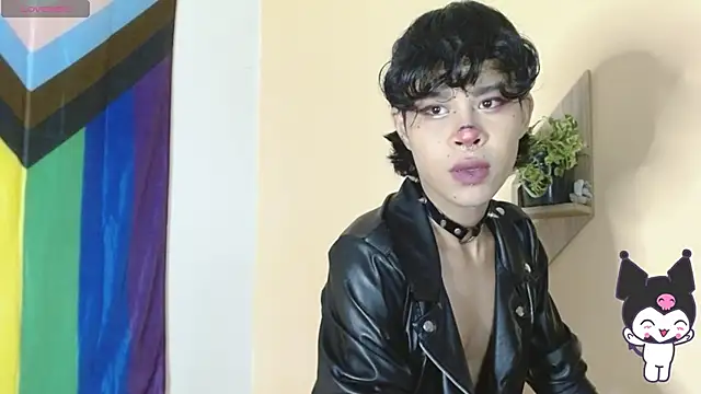 nicolai a online show from November 2025 06:18:02 PM