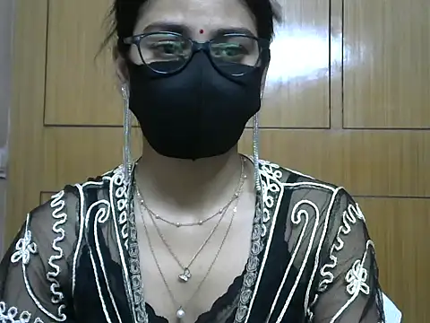 Fairy Pie online show from April 2026 06:50:01 PM