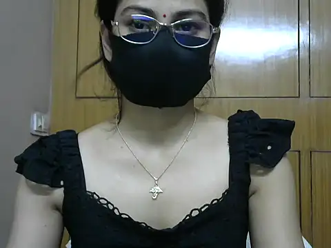Snapshot of Fairy_Pie chatting on May 2026 08:10:02 PM Fairy Pie online show from May 2026 08:10:02 PM