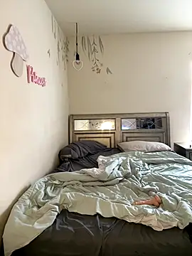 carmelpeach online show from November 2025 09:04:01 PM