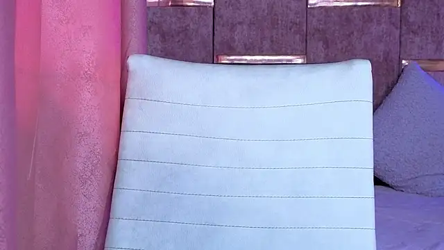 AuroraLanee  online show from December 2025 07:43:01 PM