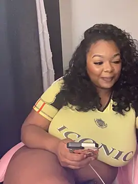 Fxncymuse online show from April 2026 12:39:01 PM