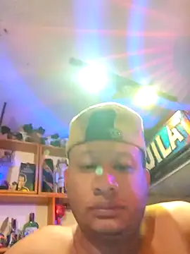 themorenofit08 online show from April 2026 11:43:02 PM