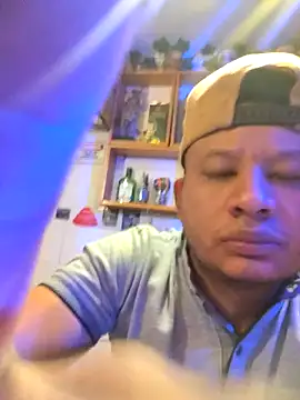 themorenofit08 online show from May 2026 12:37:01 AM