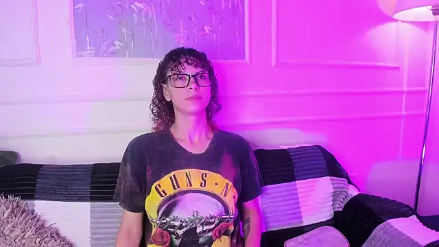 AliceMadnes online show from March 2026 01:26:01 PM