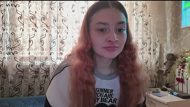 Snapshot of SweetLiaison chatting on March 2026 05:33:02 AM SweetLiaison online show from March 2026 05:33:02 AM
