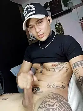 Snapshot of strong_dick7in chatting on July 2026 05:16:01 PM strong dick7in online show from July 2026 05:16:01 PM