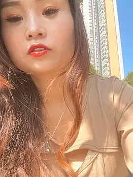 luna-sisi online show from November 2025 03:30:01 AM