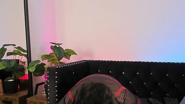 Snapshot of Valentin_X chatting on November 2025 04:24:02 AM Valentin X online show from November 2025 04:24:02 AM