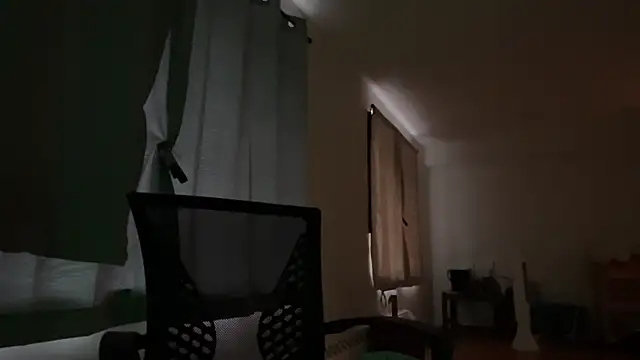 Snapshot of frankeyo chatting on November 2025 01:22:01 PM frankeyo online show from November 2025 01:22:01 PM