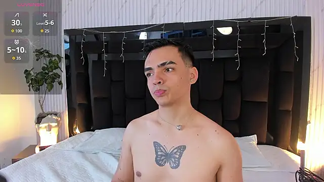 NicoKingg  online show from March 2026 12:33:02 PM