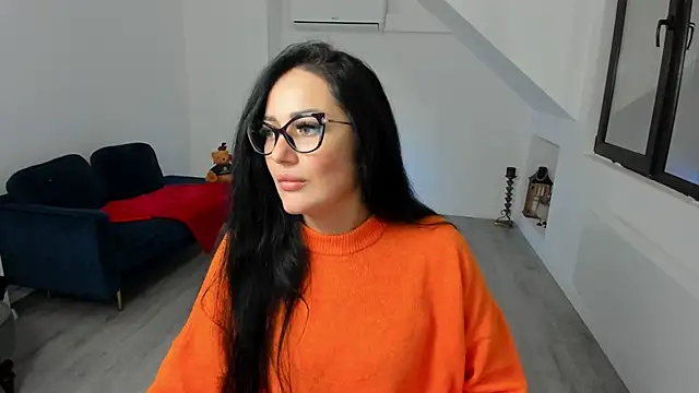 AnyaEvy online show from December 2025 05:02:01 AM