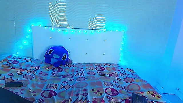 CurlyAliccia  online show from November 2025 11:46:01 PM