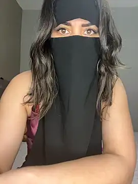 dinaaarich11 online show from March 2026 05:25:01 PM