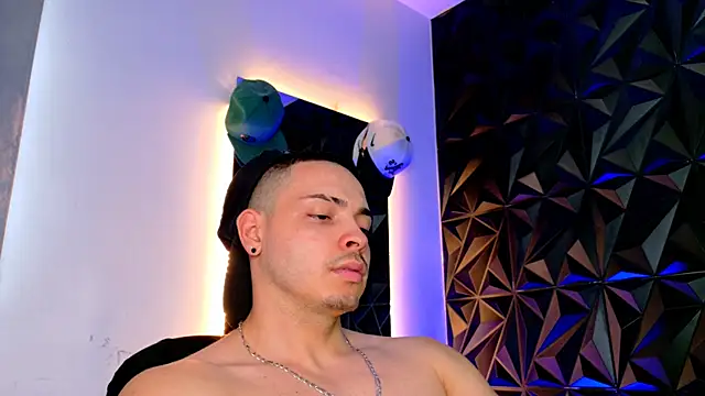 Maxwell Dupont online show from November 2025 09:48:02 PM